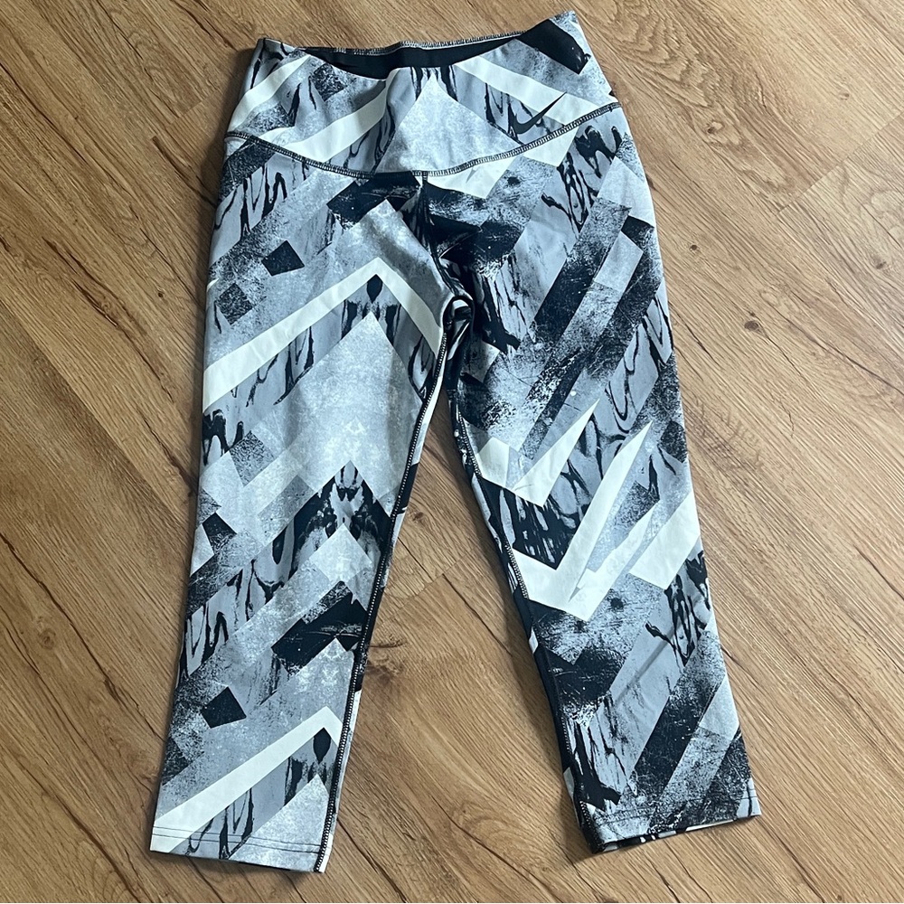 Nike Capri Leggings